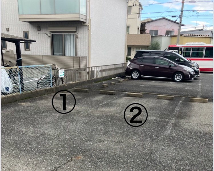 スタジオの駐車場 2